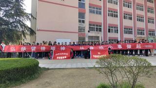 弘揚(yáng)雷鋒精神，從身邊小事做起